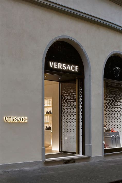 versace firenze indirizzo|VERSACE .